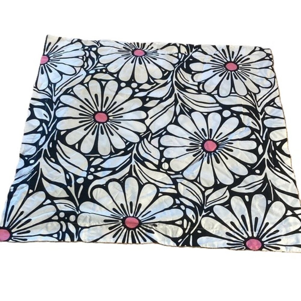 POTTERY BARN Teen Pillow Case Floral  Envelope Fold Over Closure Euro